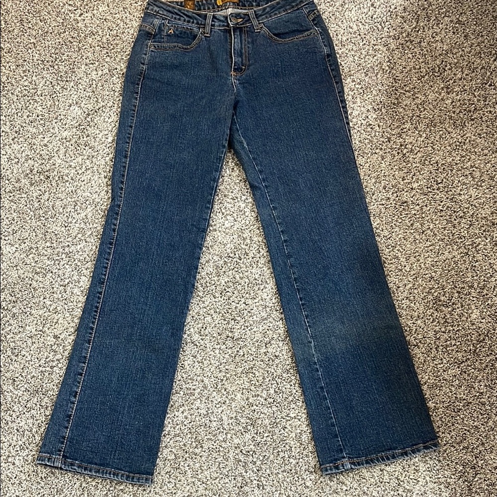 Classic Blue Women's Jeans -Aura Wrangler